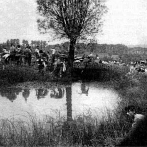 AVW_1917_05_19_3rd-battalion-worc_s-cleaning-up-near-wulverghem-june-12th-19171