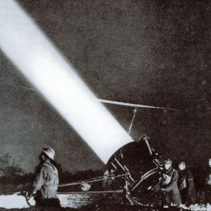 AVW_1917_08_22_WWIsearchlight