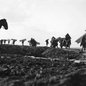 AVW_1917_10_25_1st_Division_laying_duckboards